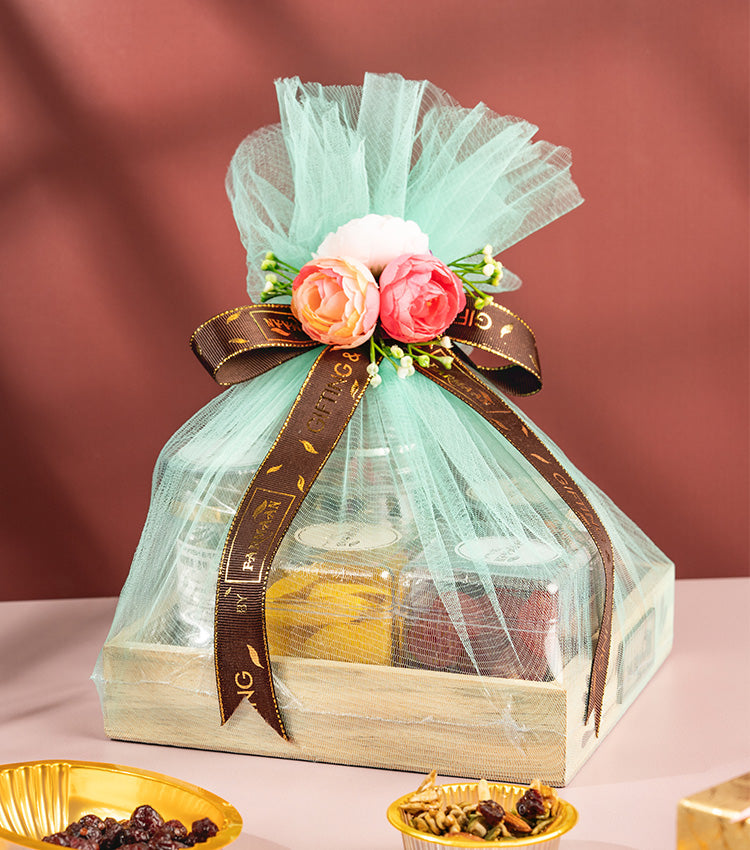 GIFT HAMPER